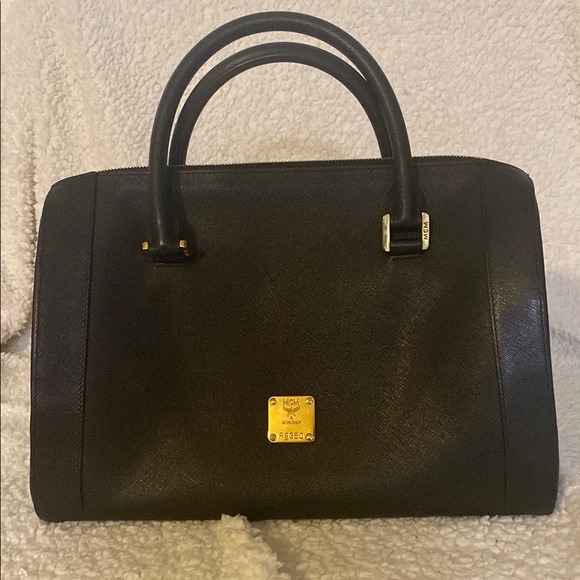 MCM doible zip Black handbag with Gold hardware